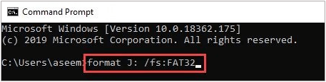 Nhập lệnh format J: /fs:FAT32
