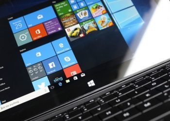 Cách đổi hình nền máy tính Win 10