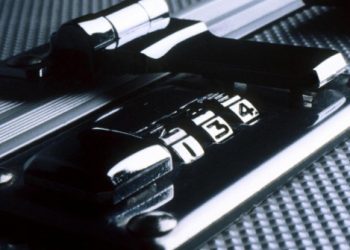 Cách mở khóa vali 3 số mà không cần đến mật khẩu