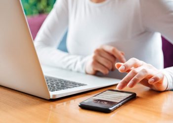 máy tính cầm tay