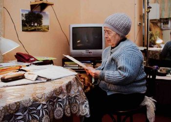 doi ngon ngu windows 10