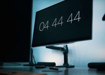 gia han phan mem co phi