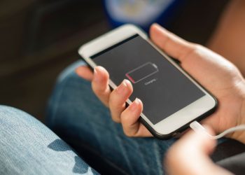 Hướng dẫn cách kéo dài thời lượng sử dụng pin iPhone khi đi du lịch