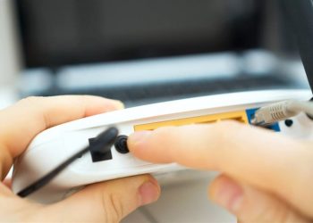 Hướng dẫn cách reset modem Wi-Fi trong một nốt nhạc